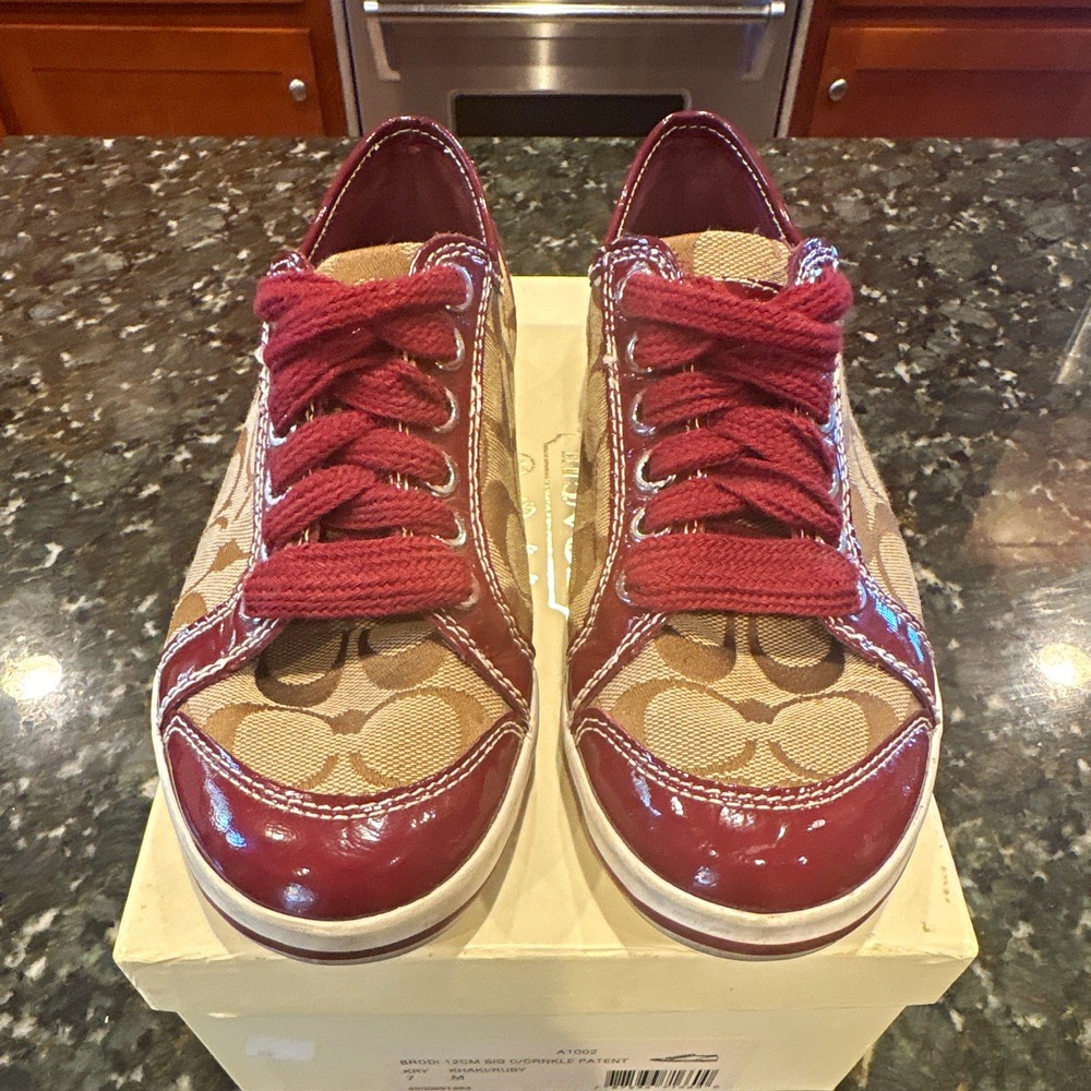 COACH Brodi Khaki Ruby Logo Canvas Lace Up Flats Round Toe A1002 US 7 M